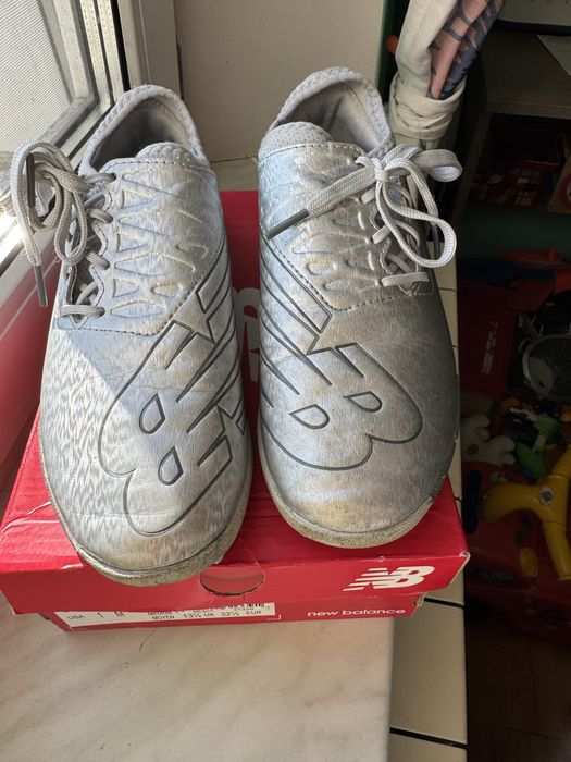 Бутси сороконіжки футзалки кросівки new balance nike