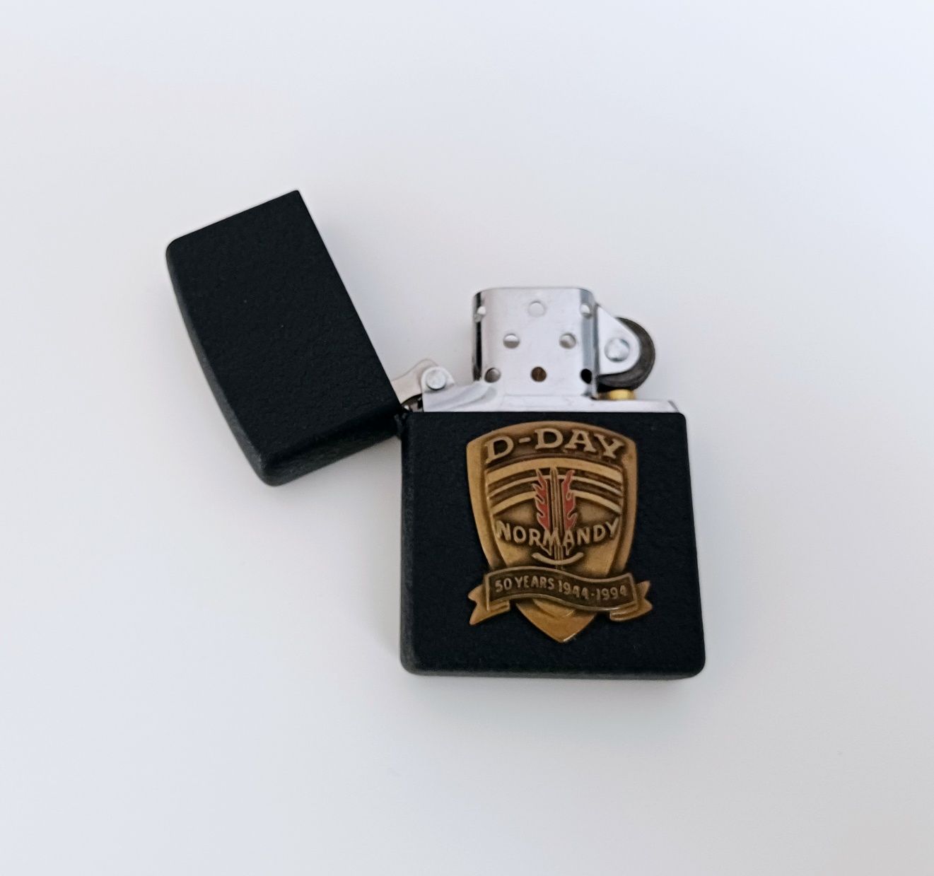 Zippo D-Day Normadia Black Crackle
