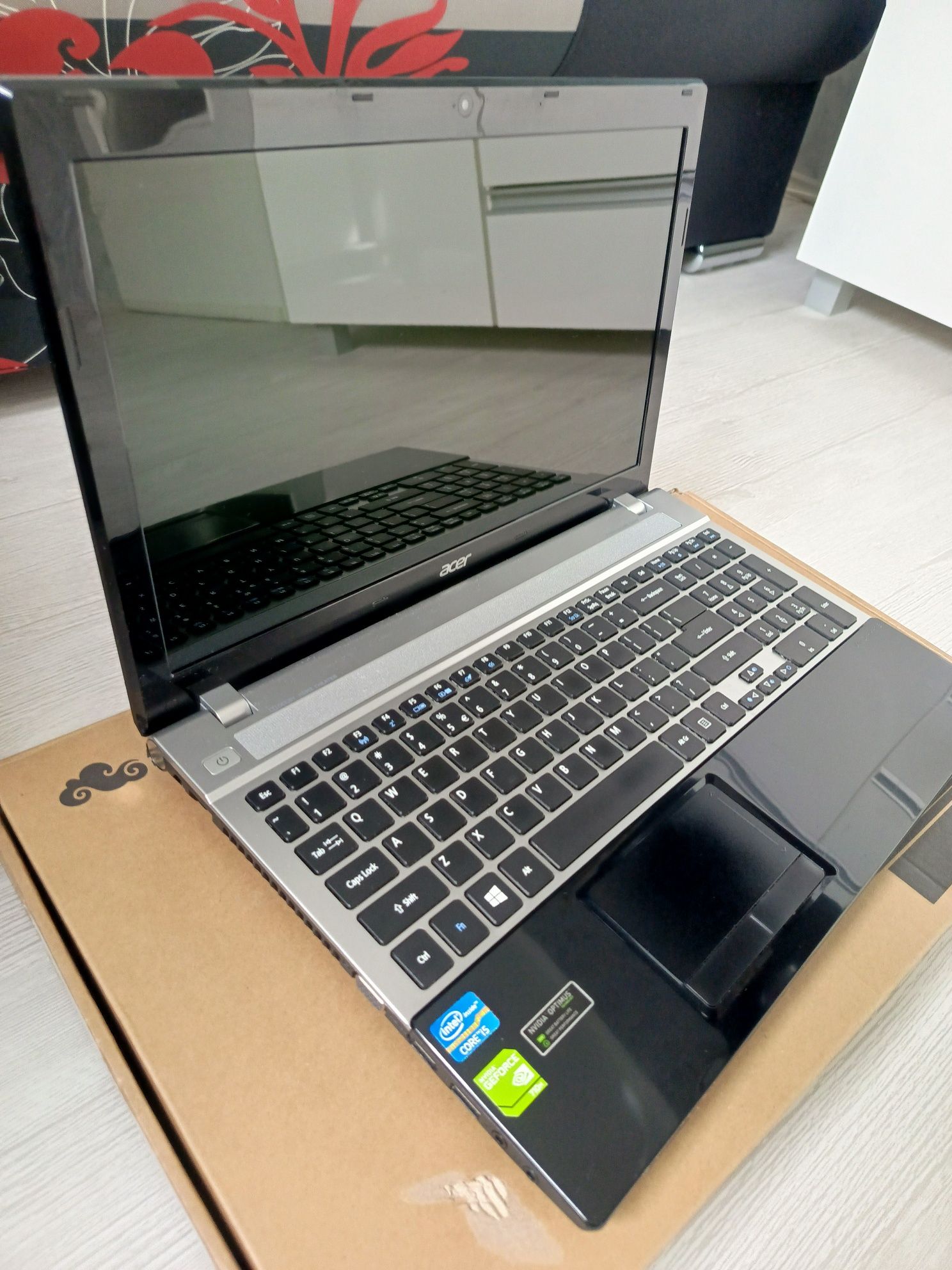 Acer aspire V3 571g z nvidia 710 (2gb) dysk SSD 256 gb. Nowa bateria.