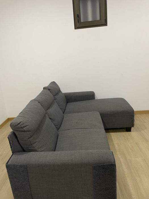 Sofá com chaise longue