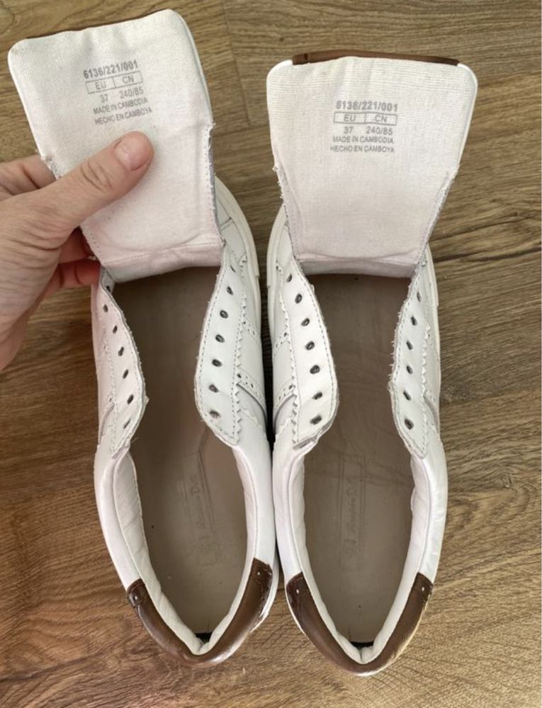 Білі шкіряні кеди massimo dutti