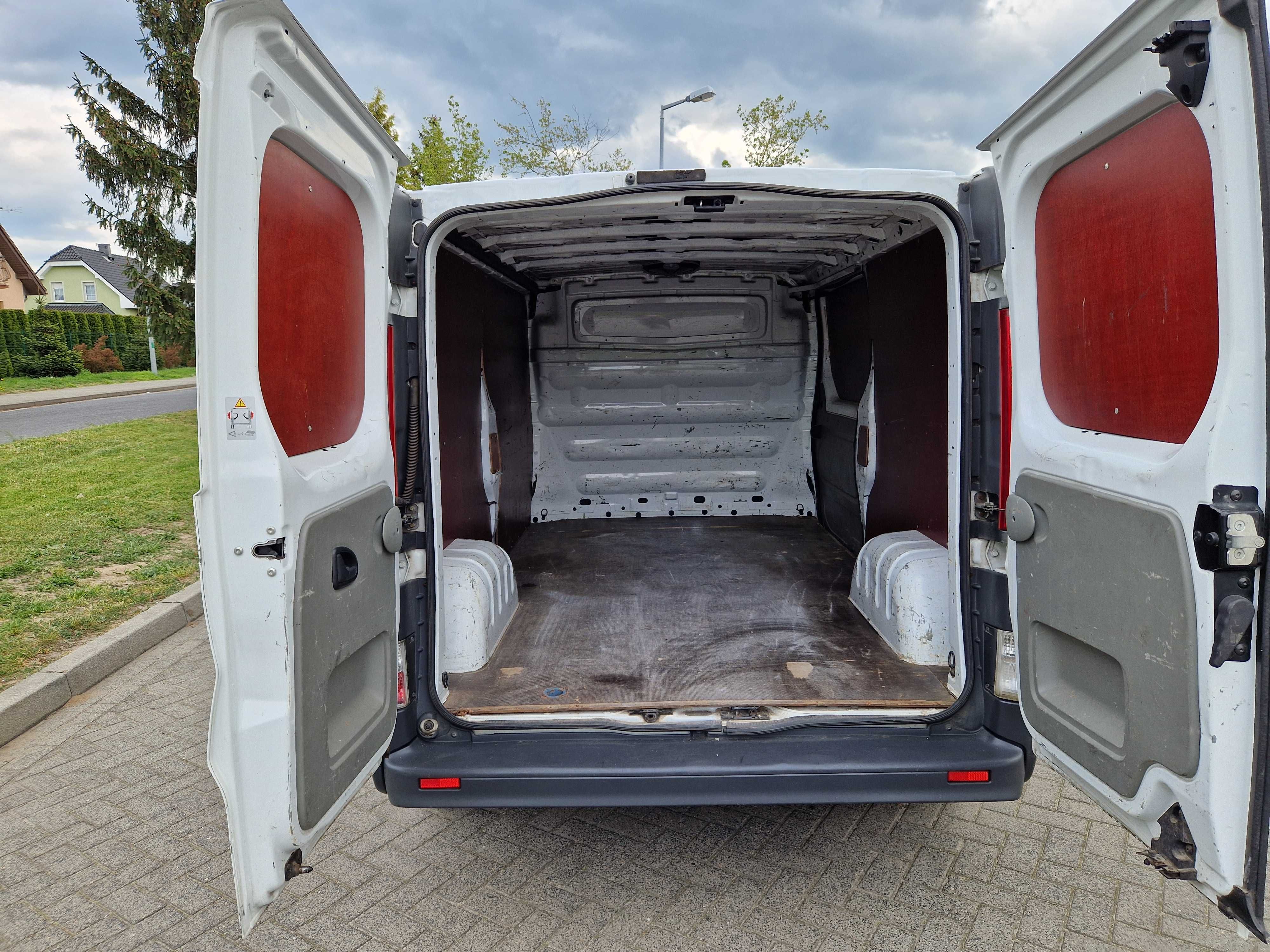 Opel Vivaro Long