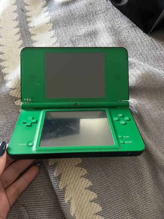 Vendo Nintendo DS XL desbloqueada