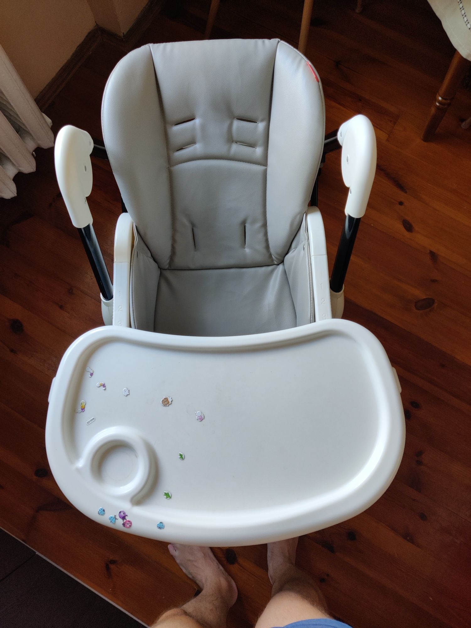 Продам дитяче крісло для годування