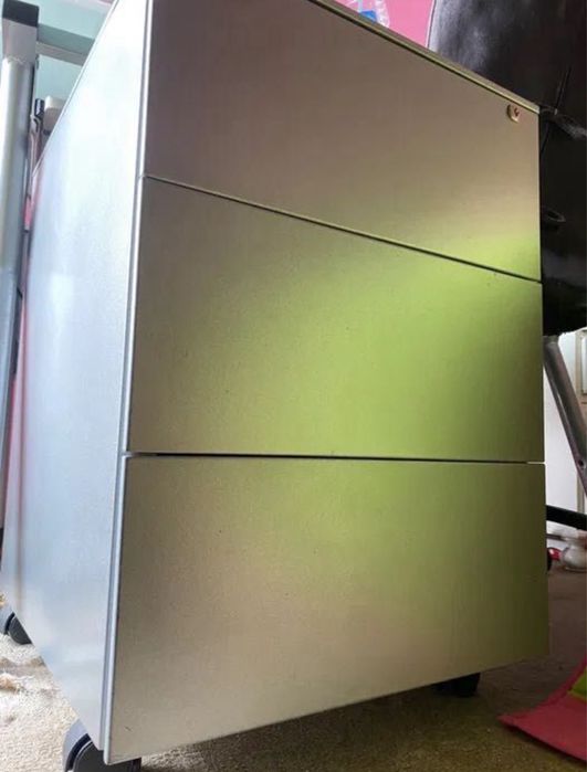 Armario novo 3 gavetas muito espaçoso