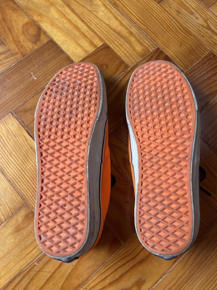 Tenis Vans 44 em otimo estado