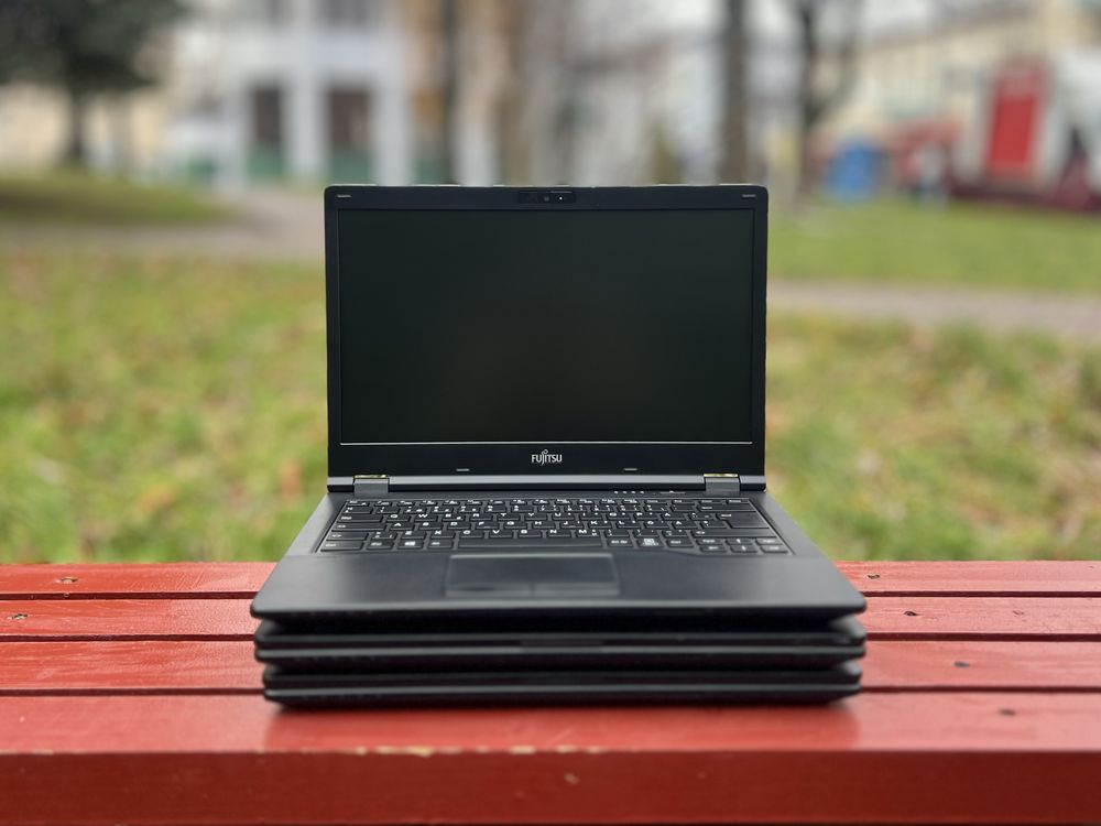 Ноутбук Fujitsu LIFEBOOK E449/i3-7020U/8GB/SSD 256GB/14"HD/Гарантія