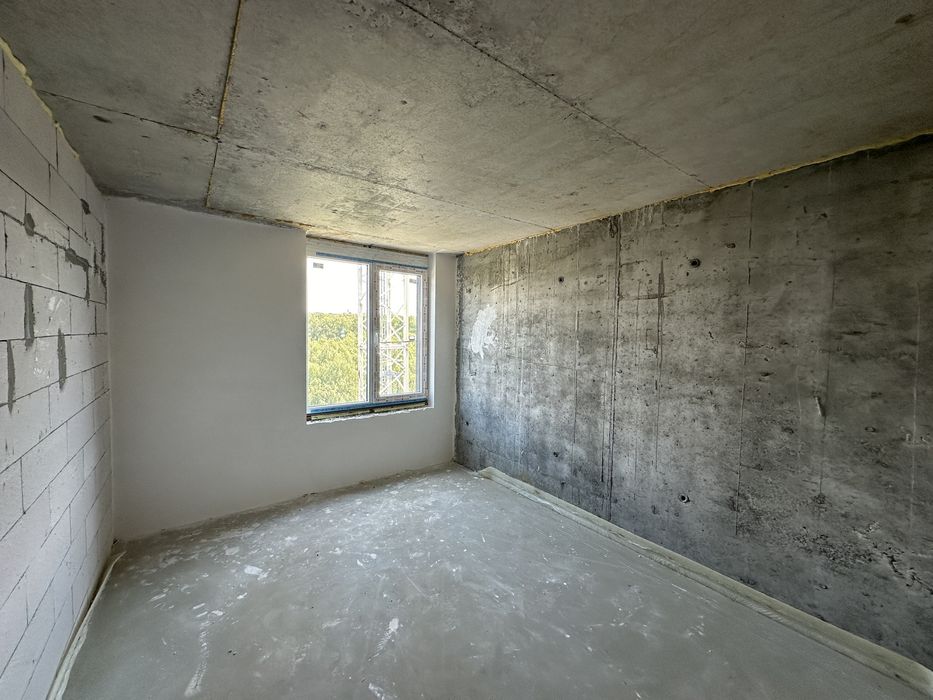 Продається трикімнатна квартира район Канада.