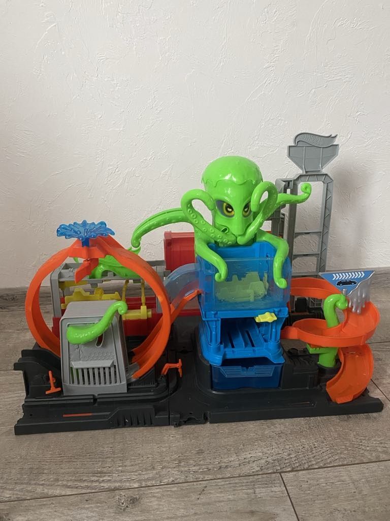 Hot Wheels Atak Ośmiornicy