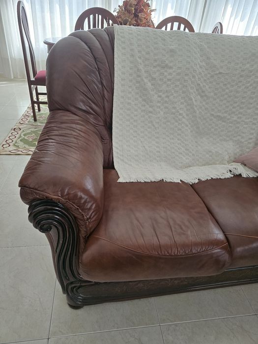 Sofa cama e maples em pele