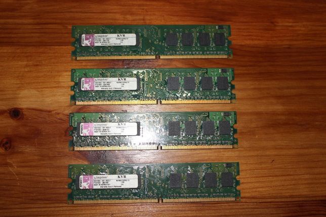 4 Módulos Memória RAM Kingston 1Gb DDR2 667MHz