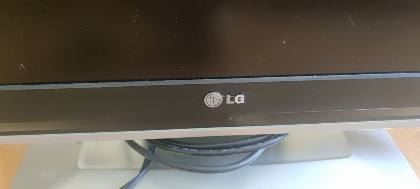 Телевізор LG RZ 20LZ50 lcd