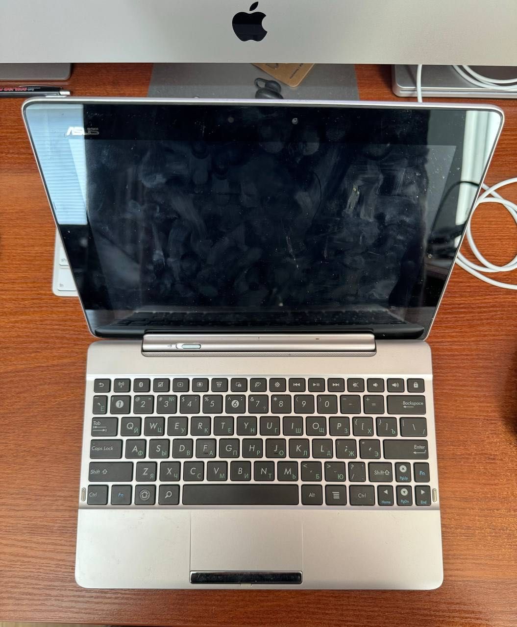 Планшет ASUS TF300T (Читайте описание)