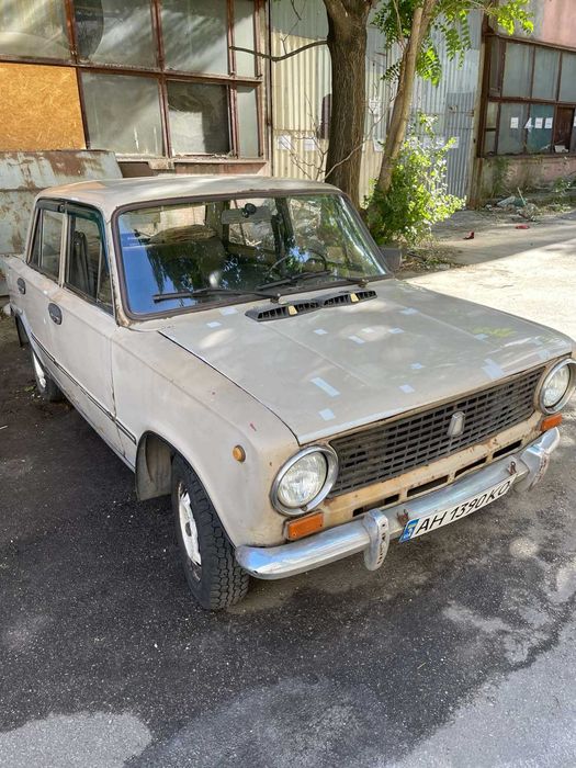 ВАЗ 2101, требуется ремонт, либо на запчасти