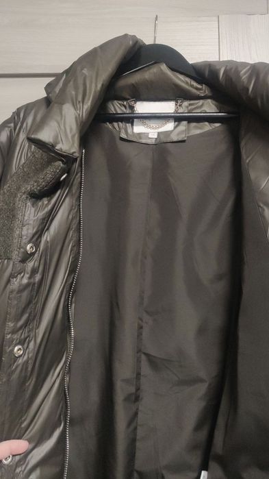 Жіночий зимовий пуховик