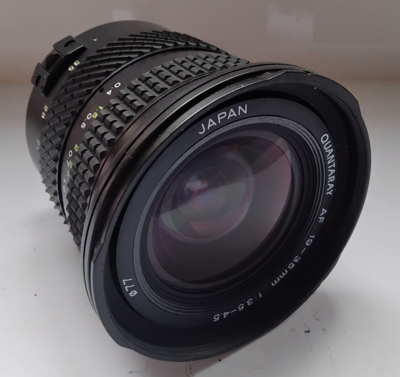 Продаю зум обьектив "Quantaray EF 19-35/3,5-4,5 AF
