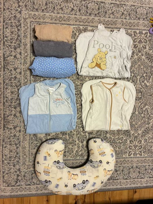 Śpiworki, prześcieradła i rogal - poduszka do karmienia dla niemowlaka