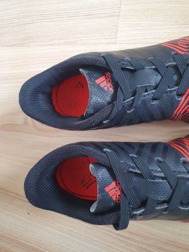 Turfy adidas 30, buty do piłki