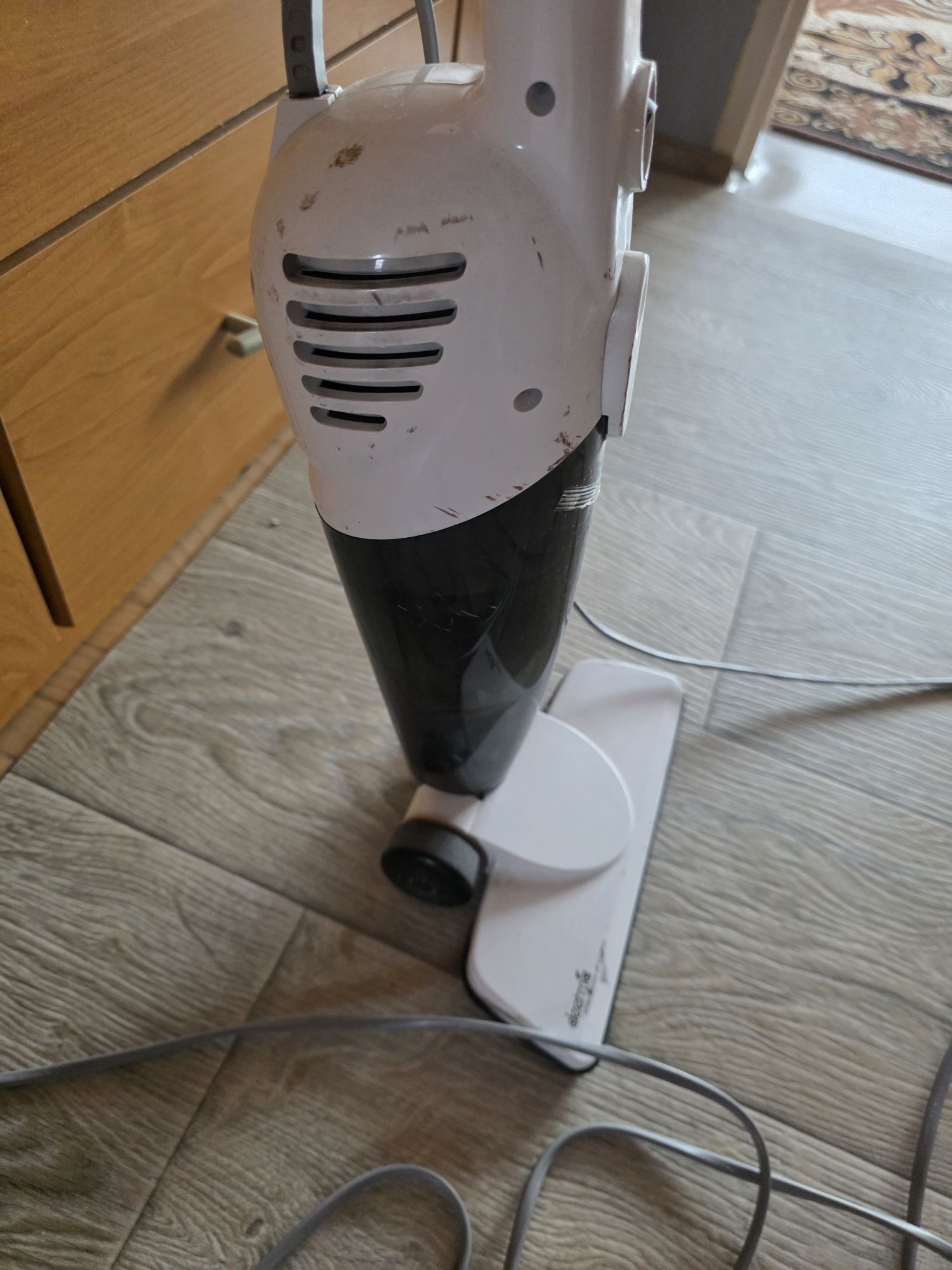 Odkurzacz R.8673W