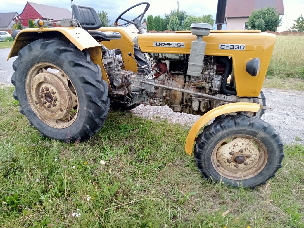 Ciognik Ursus c330