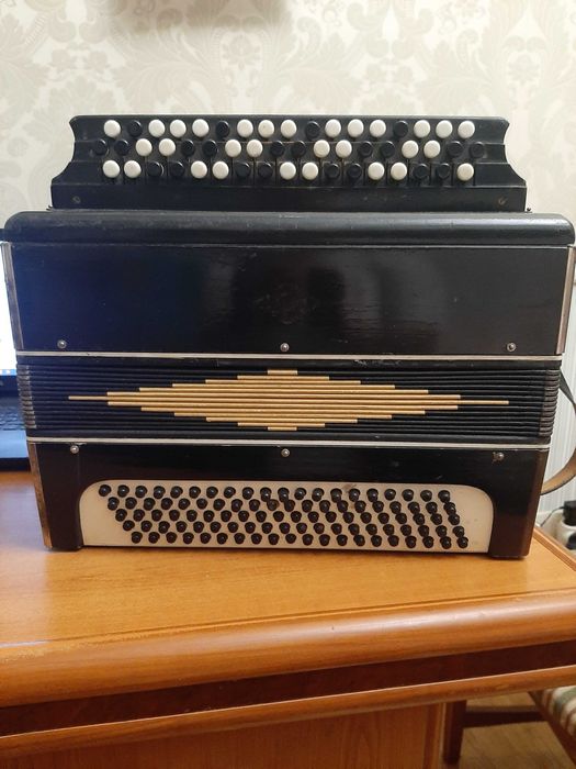 баян Кіровський 52х100 б/в