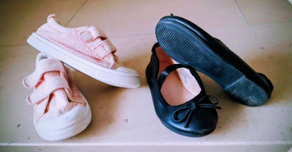 Sapatinhos de Menina (tamanho 25)ho: 22 e 25)