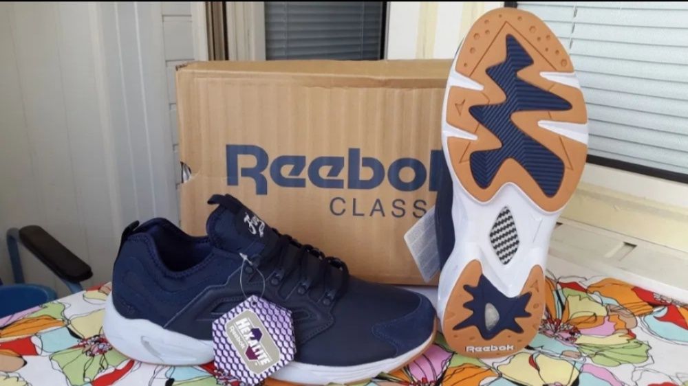 Reebok оригинал новые кожаные синие кроссовки р. 46
