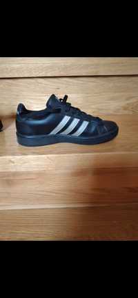 Sprzedam buty marki adidas.