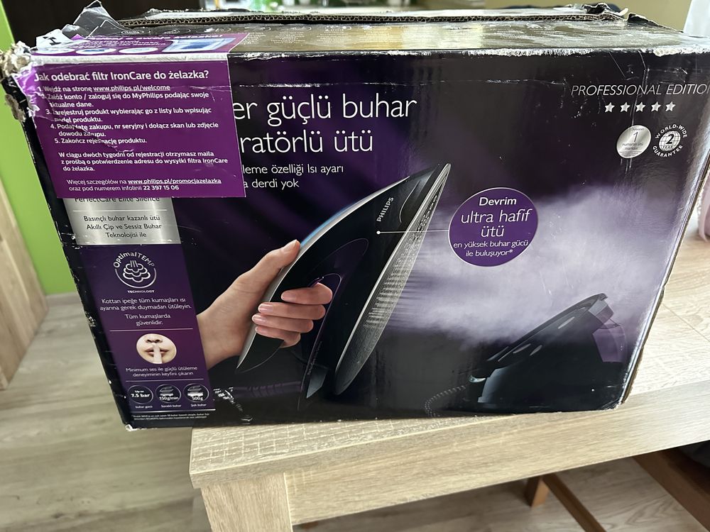 Żelazko z generatorem pary Philips GC9650/80