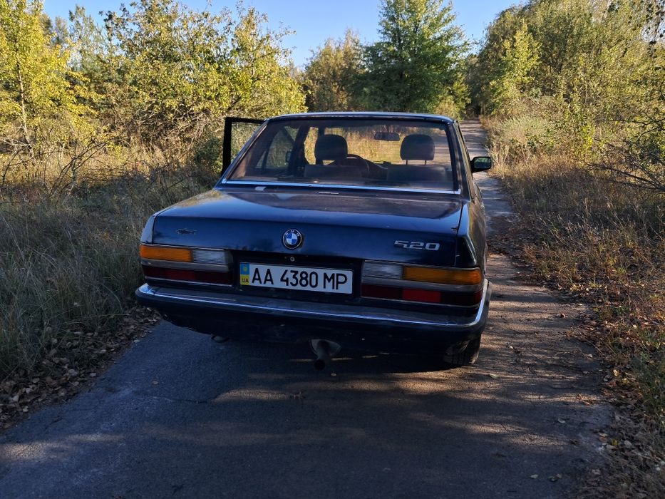 Продам BMW e28 520