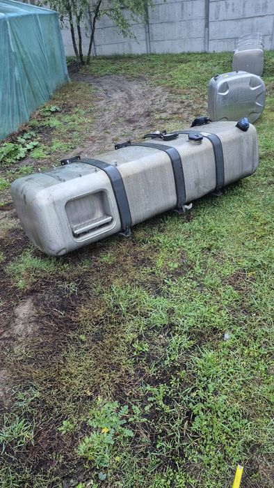 Zbiornik paliwa mercedes actros mp4 mp3 220x75x55  660 litrów plus adb