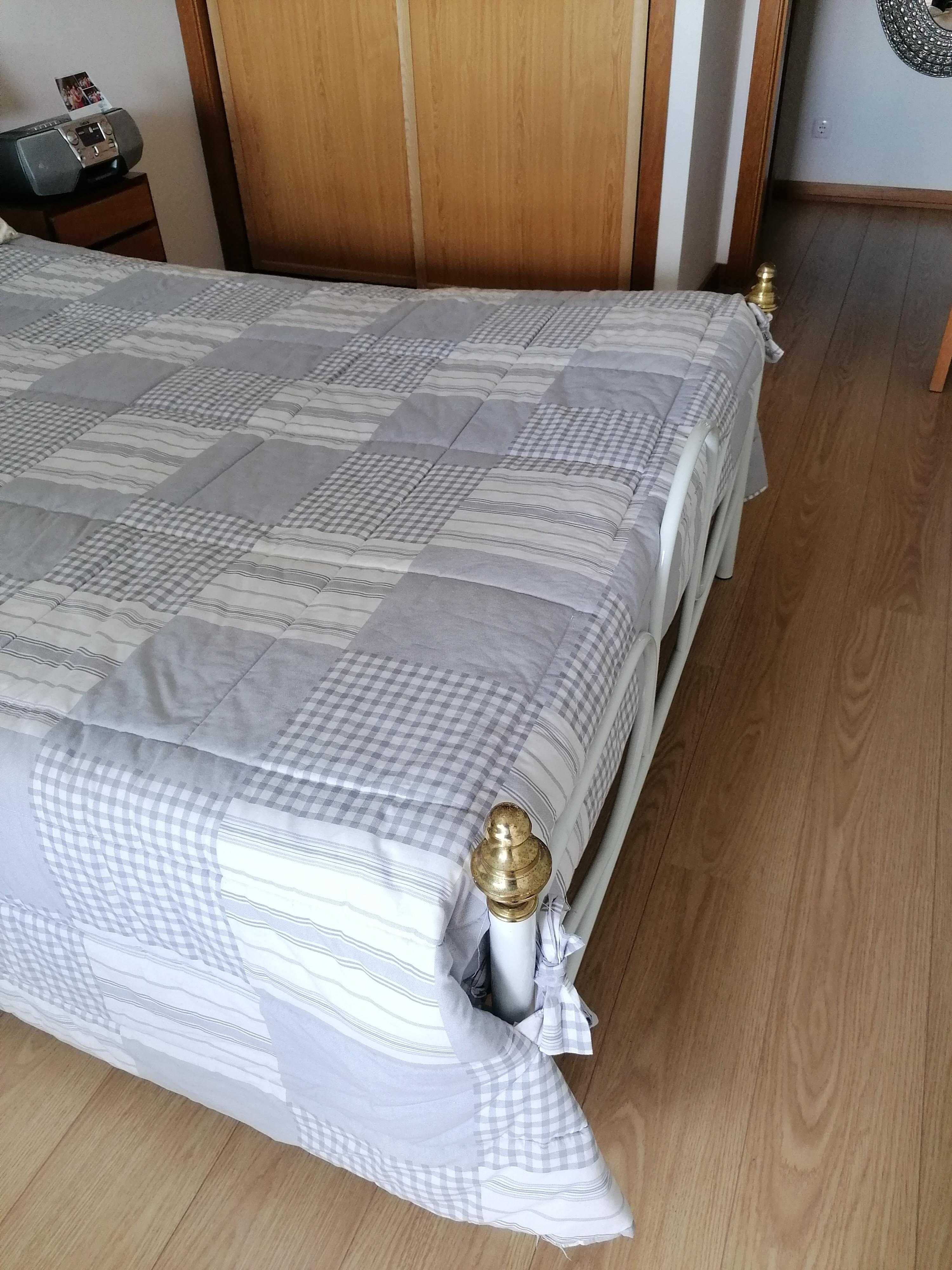 Cama de ferro - inclui colchão