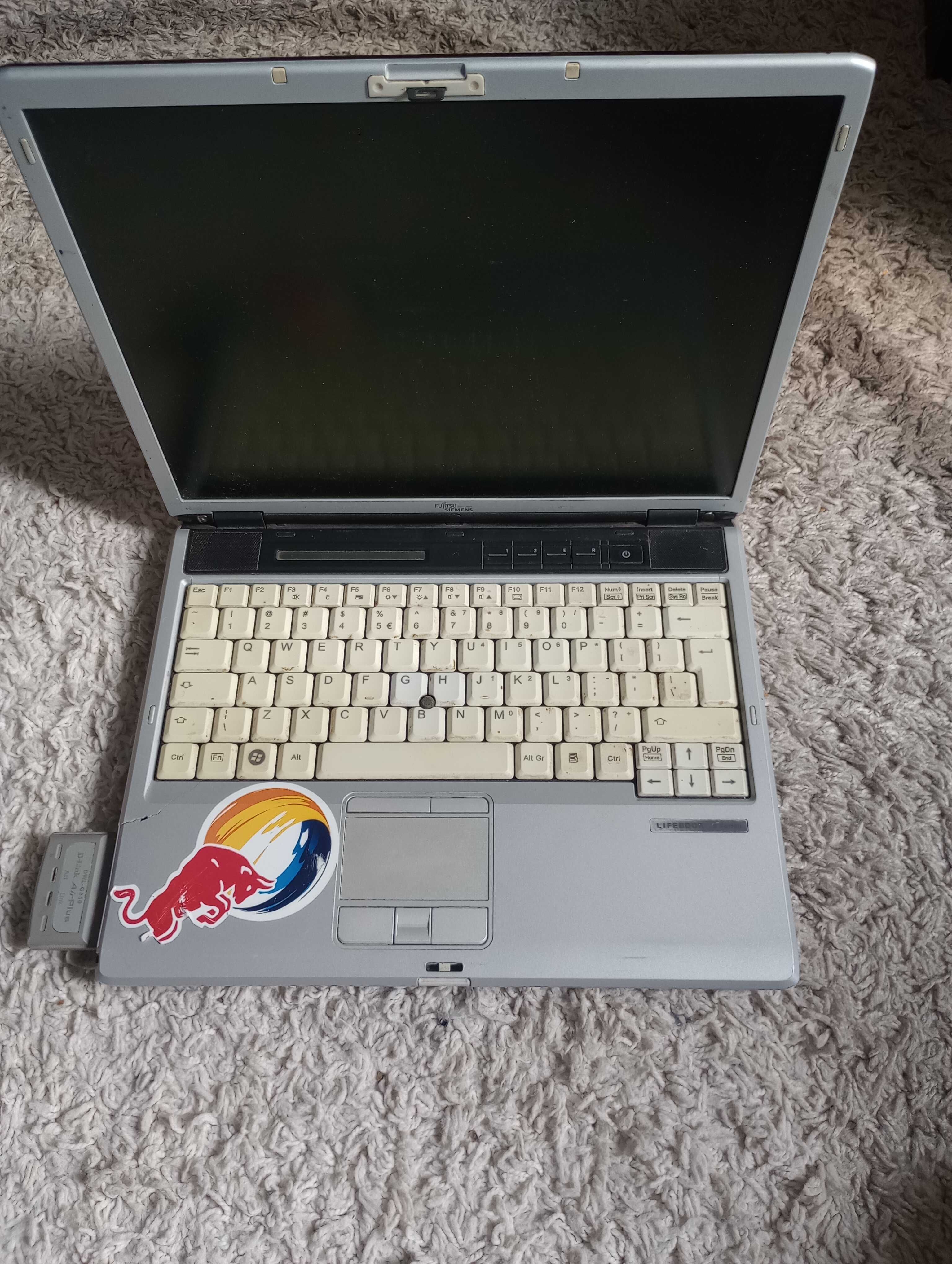 Sprzedam laptopa Futjitsu Siemens DDR 2