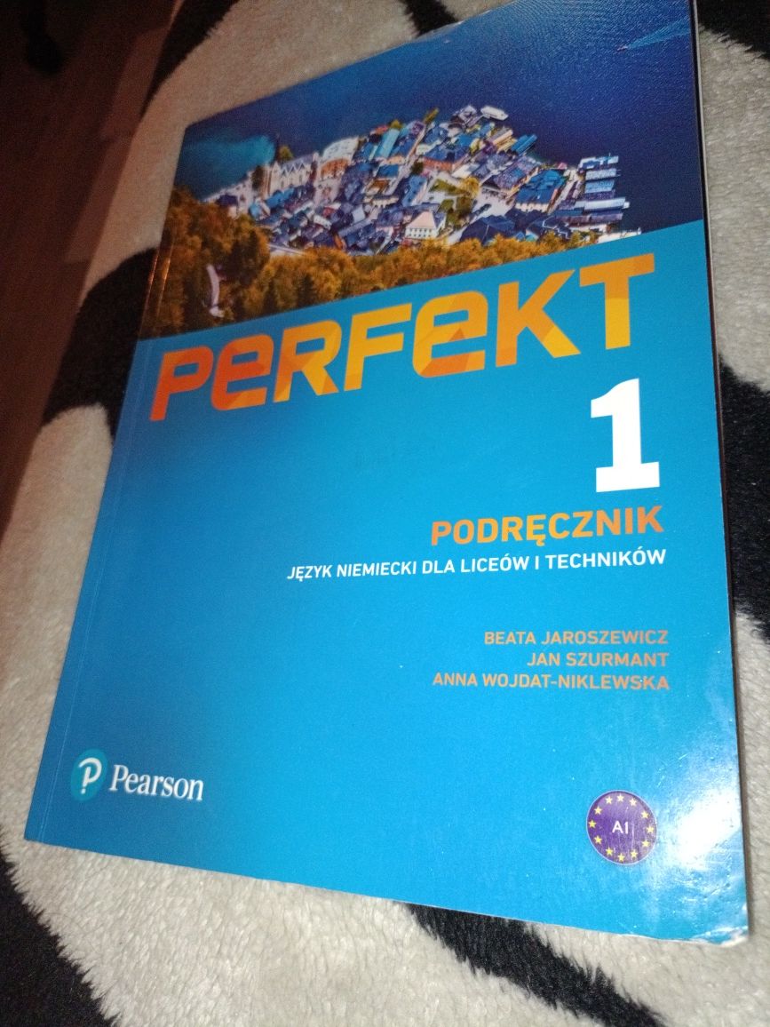 Książka do języka niemieckiego pearson "perfekt" dla klas 1