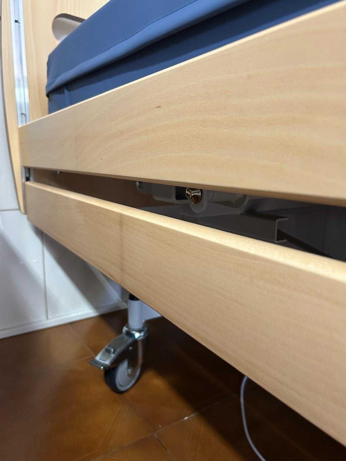 Cama hospitalar elétrica com variação em altura