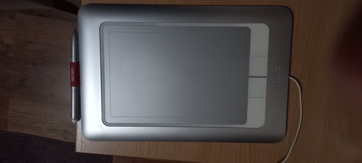 Графічний планшет Wacom Bamboo  CTH-661