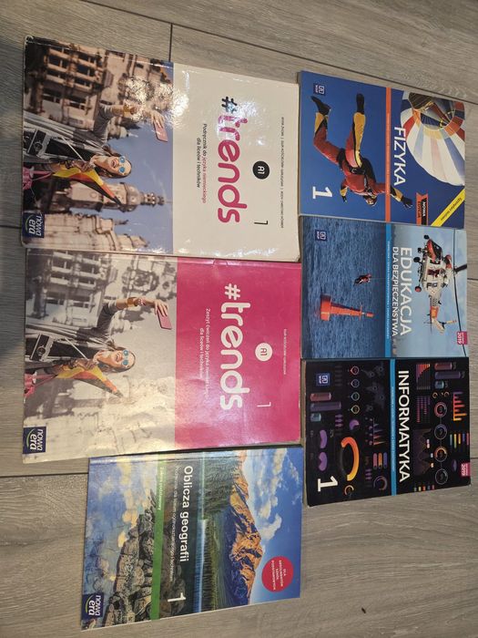 Sprzedam 6 sztuk książek takie jak widać na zdjęciu