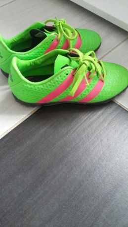 Buty sportowe adidas do piłki nożnej