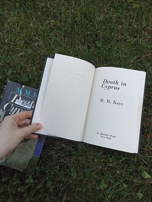 Книга англійською мовою Mary Kaye Death in Cyprus