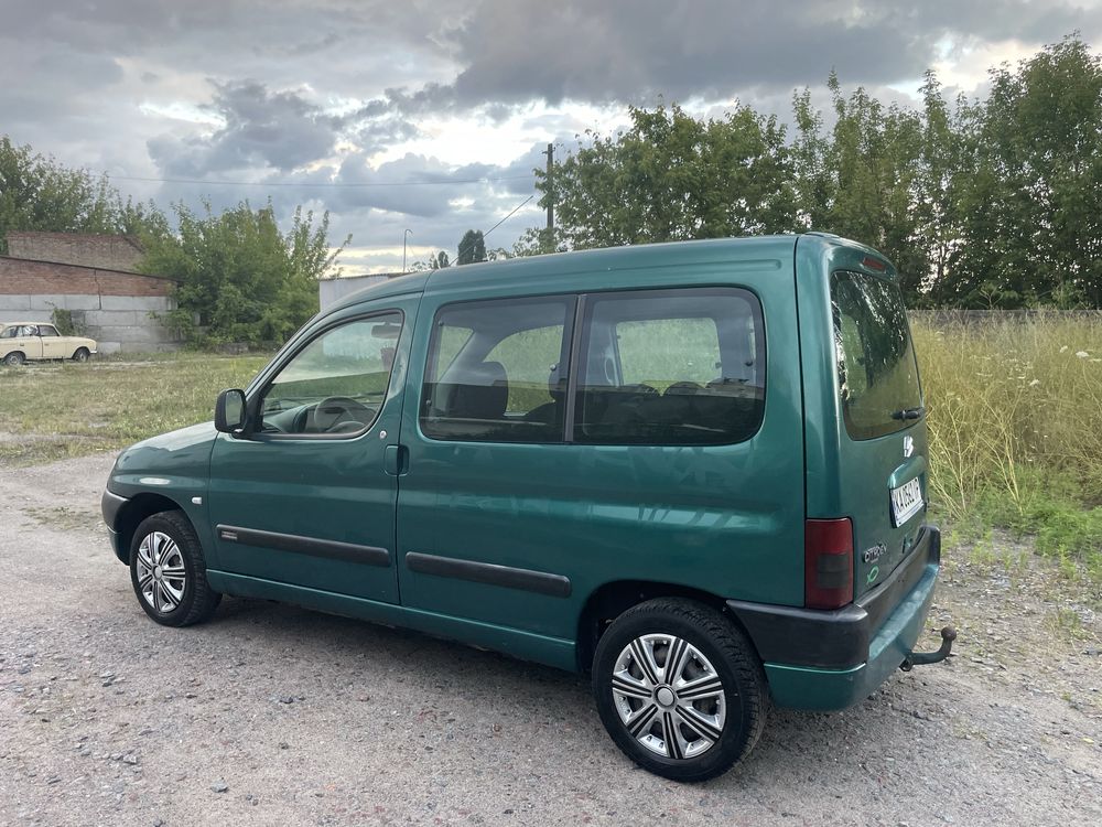 Продам Citroen Berlingo 2001г