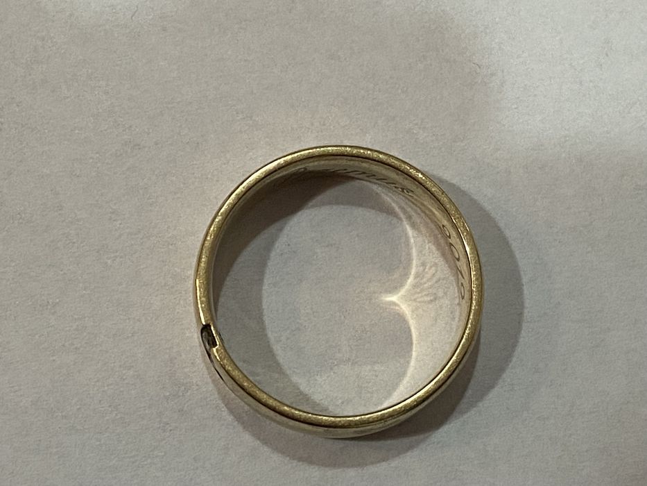 Zloty pierscionek - obrączka z cyrkoniami