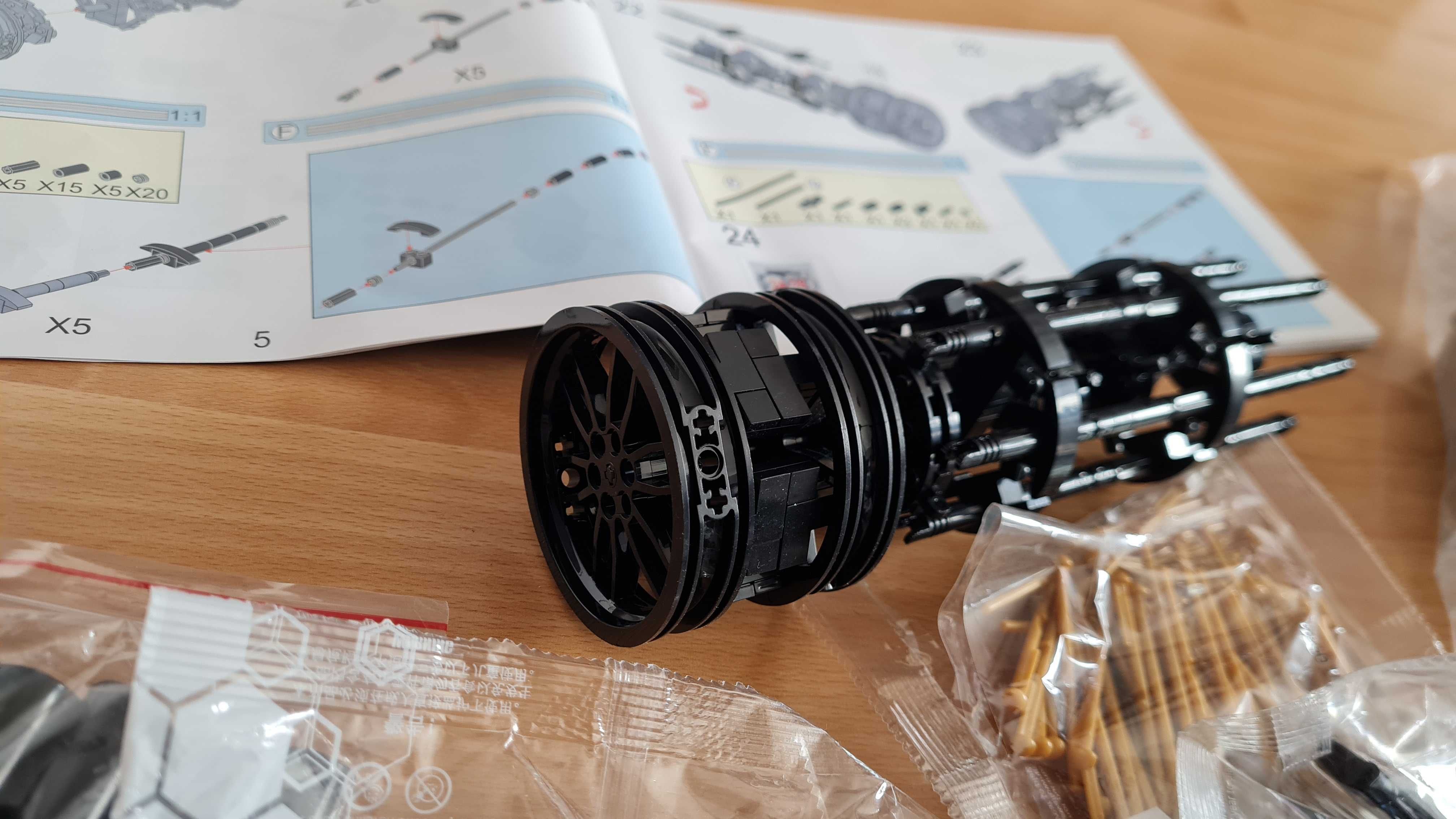 Klocki Technic Strzelający Karabin Minigun Gatling Gun 1524 elementy