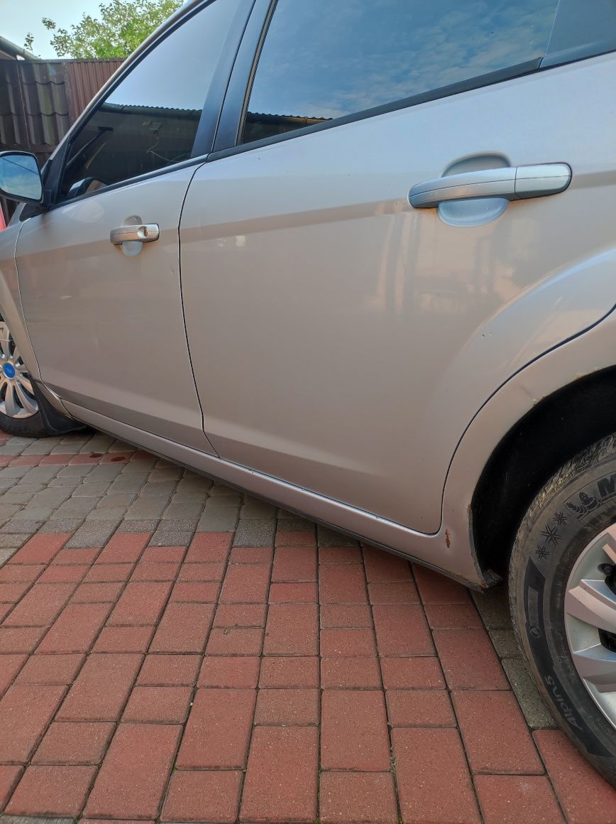 FORD FOCUS 1.6 2010