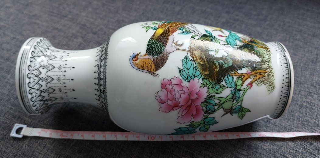 Wazon porcelanowy chiński ptak i kwiaty biały ręcznie malowany 22 cm