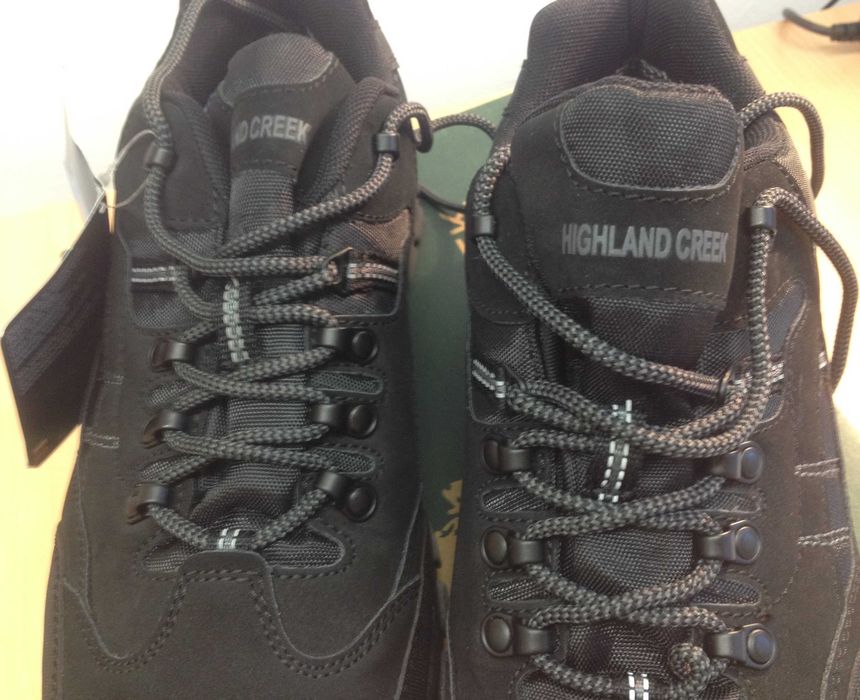 Buty Highland Creek - jedna para - różne numery lewy 45, prawy 46