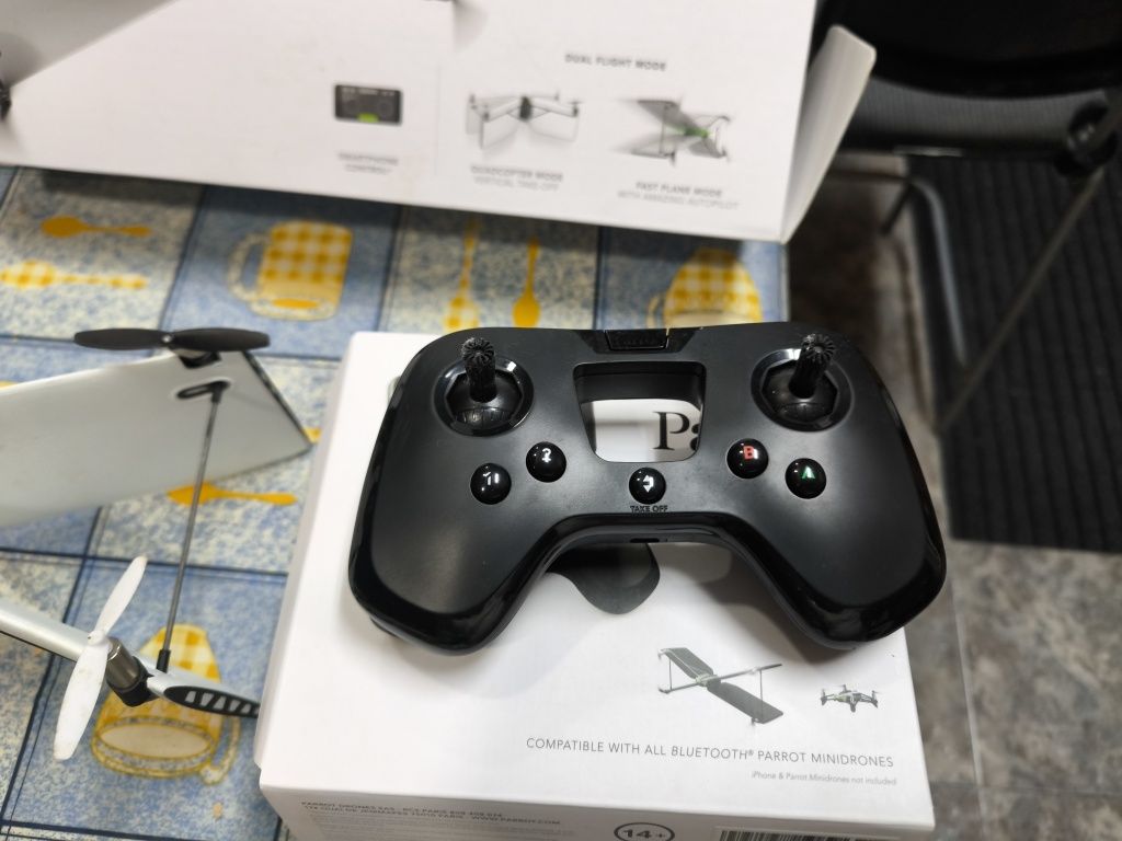 Vendo 4 drones parrot