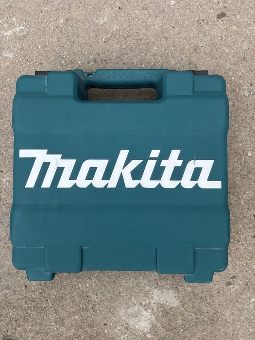 Pistola de Pregos Pneumática 1,2mm Makita AF506