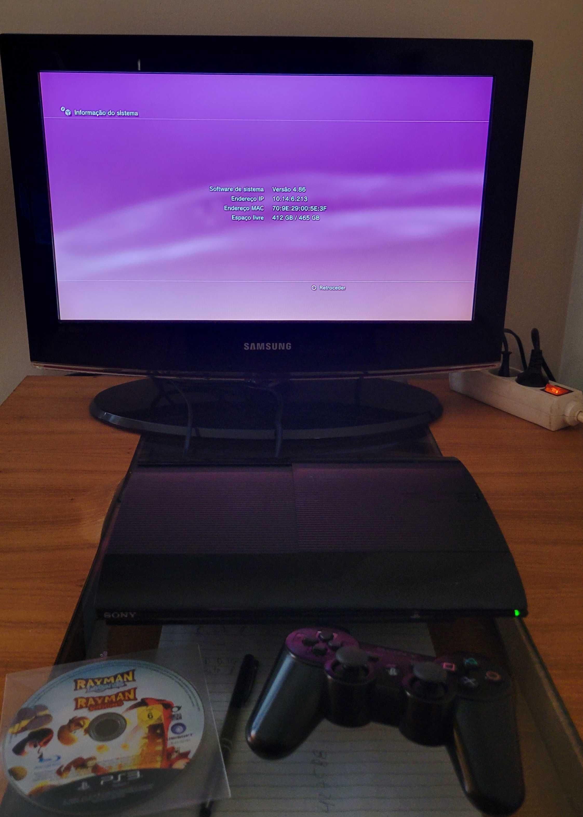 PS3 em muito bom estado [500GB]