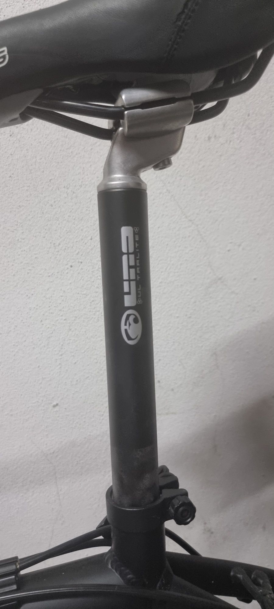 Vendo bicicleta preta!