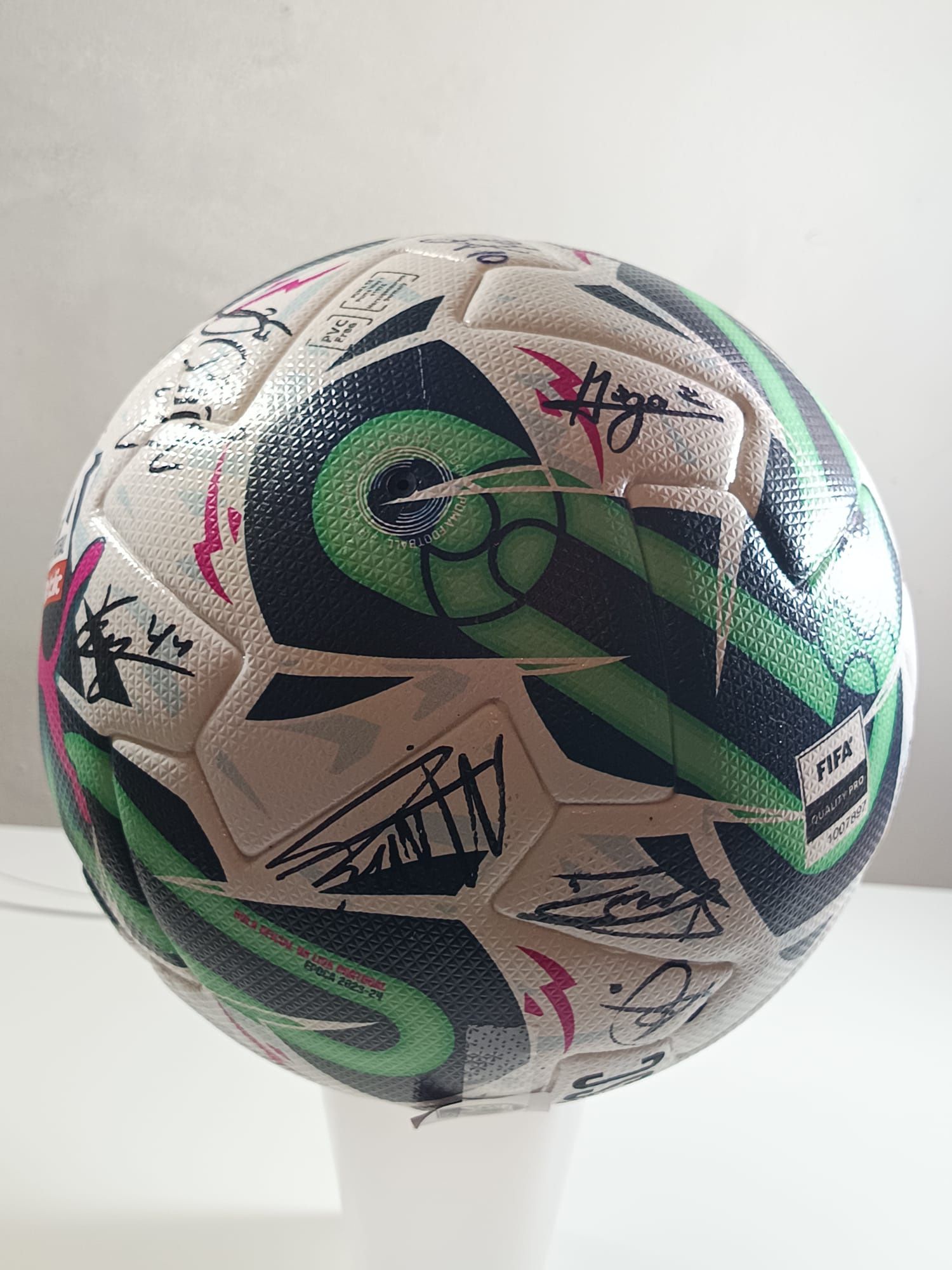 Vitória de Guimarães Bola autografada